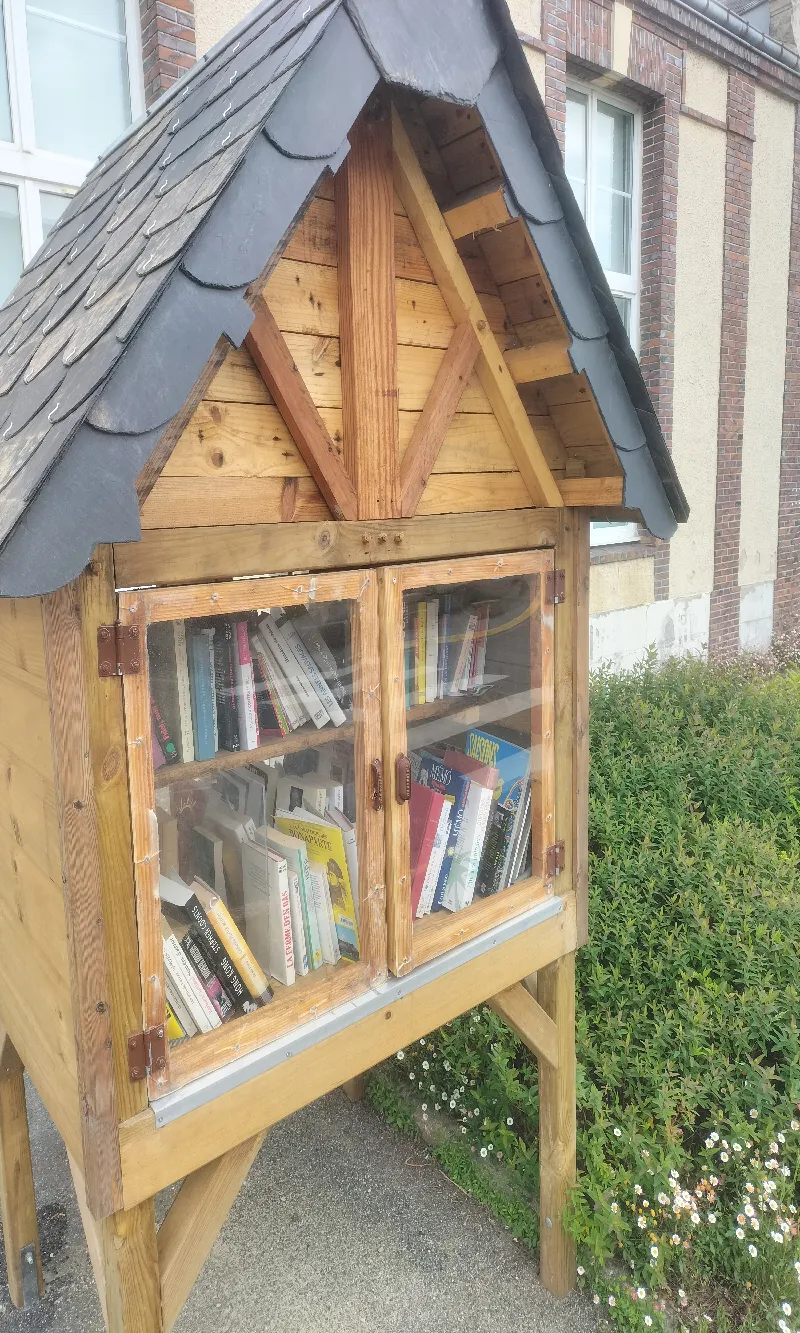 Délivrez - Boite à livres (Fontaine-Simon, France)