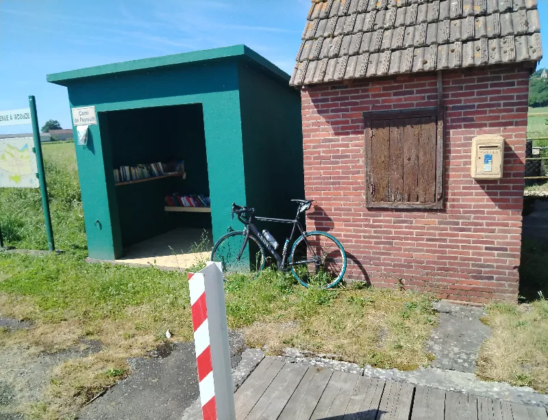 Delivrez - Free Library (Vidouze, France)