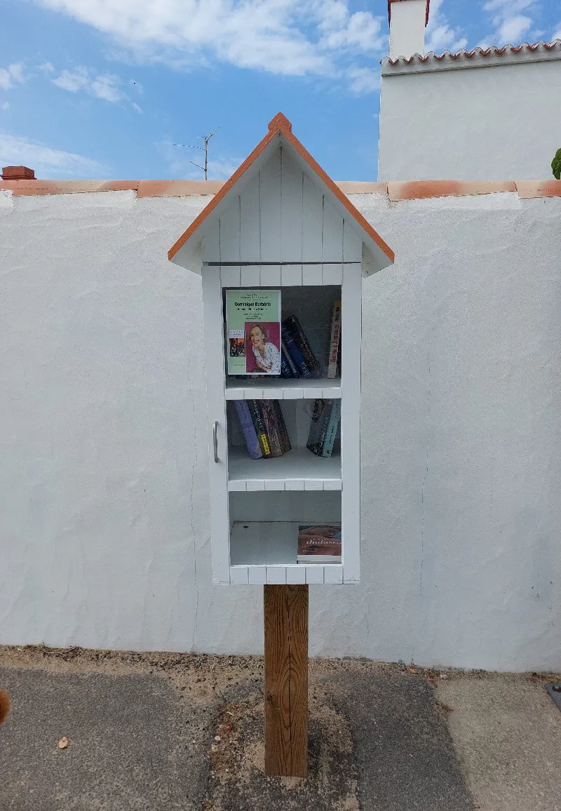 Délivrez - Boite à livres (Noirmoutier-en-l'Île, France)