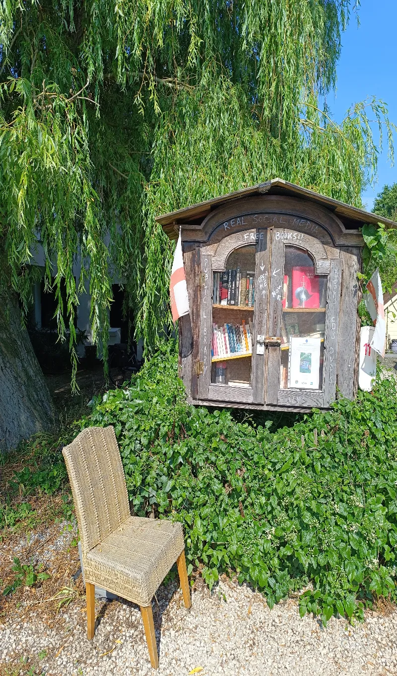 Délivrez - Boite à livres (De Haan, Belgique)