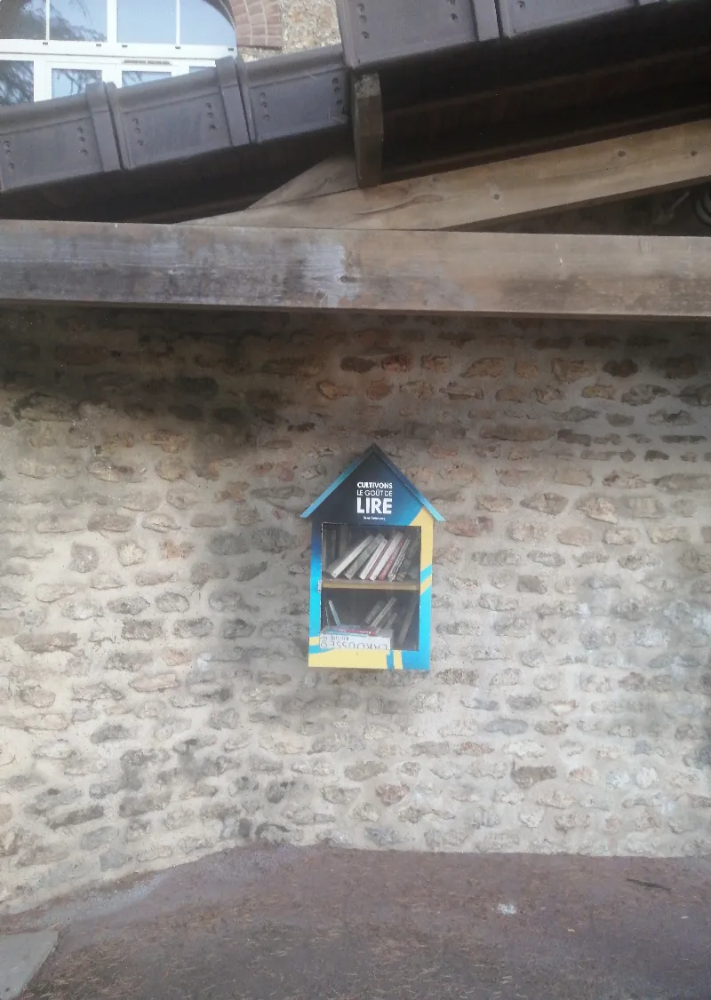 Délivrez - Boite à livres (Élancourt, France)