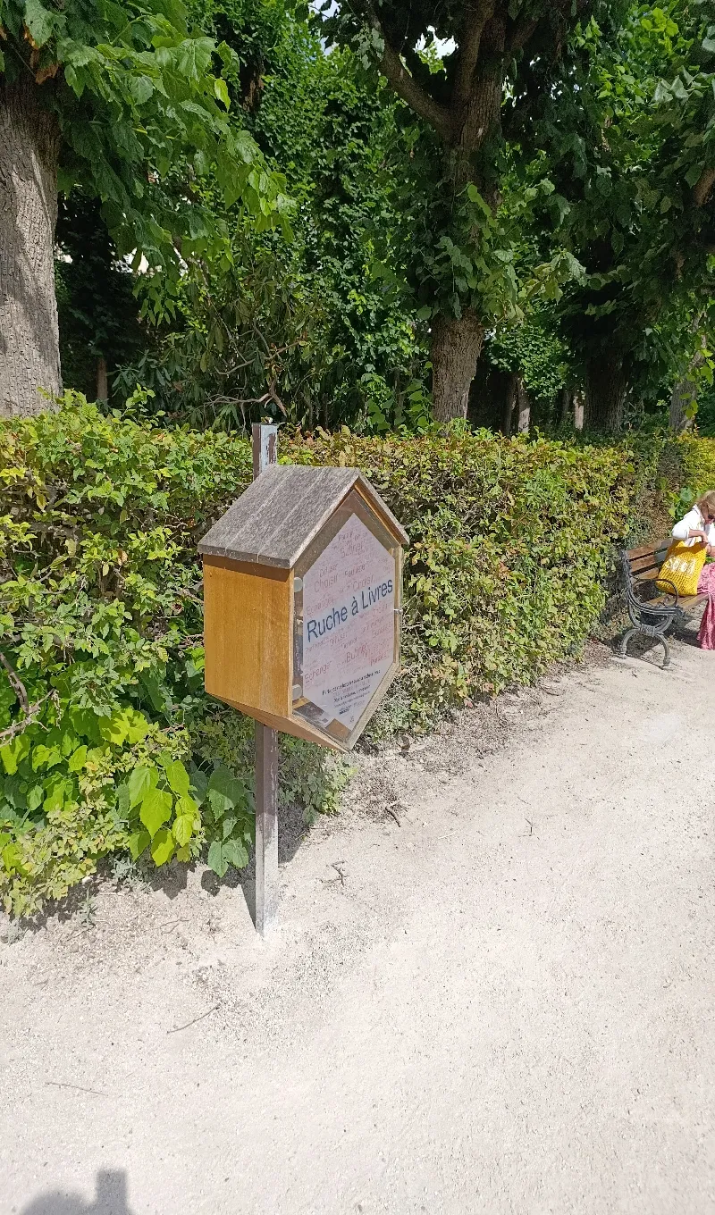 Délivrez - Boite à livres (Meaux, France)