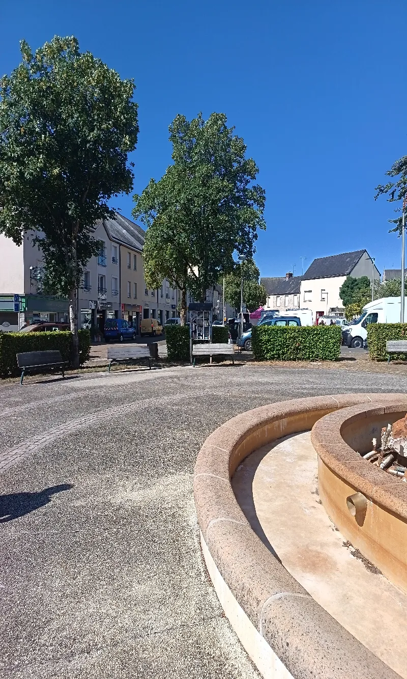 Délivrez - Boite à livres (Villaines-la-Juhel, France)