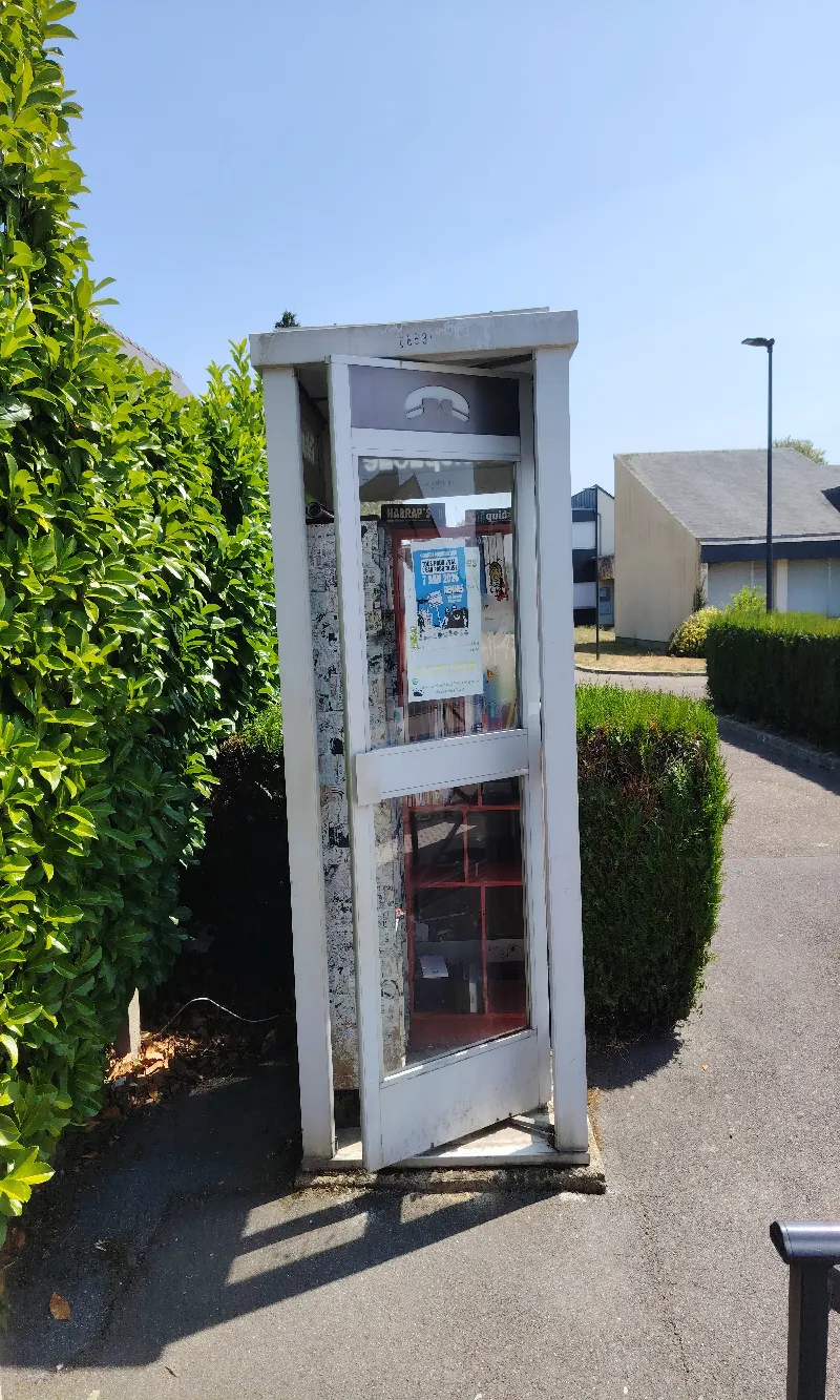 Délivrez - Boite à livres (Goven, France)