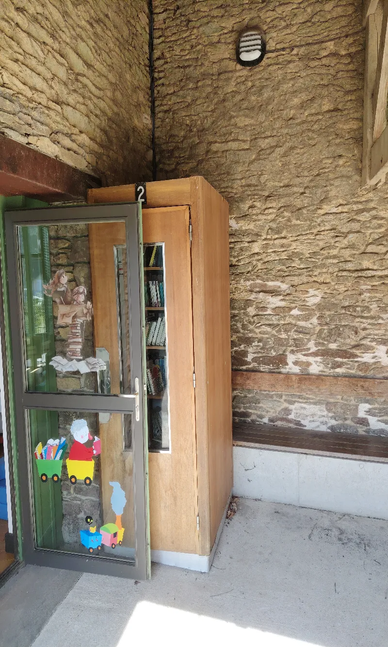 Délivrez - Boite à livres (Muel, France)