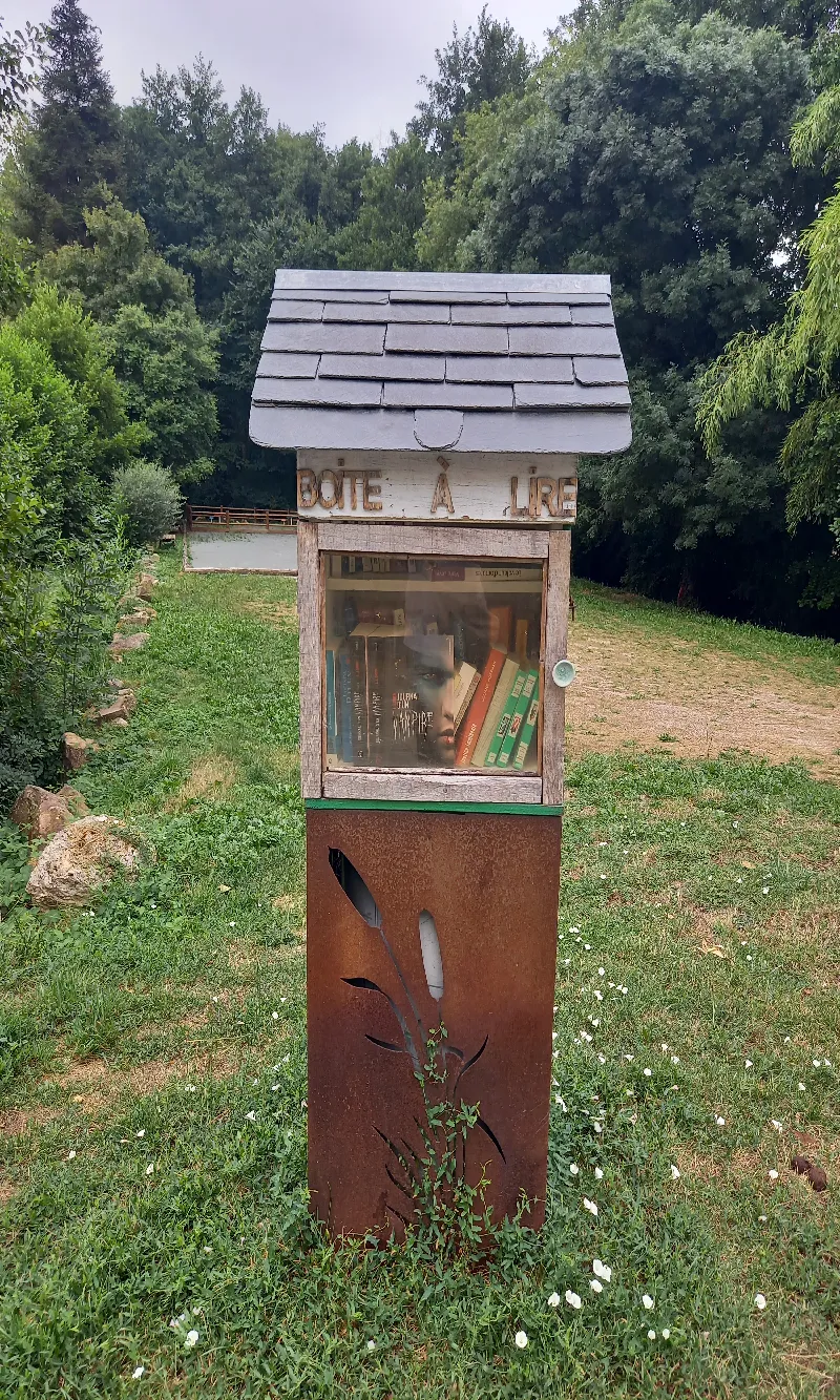 Délivrez - Boite à livres (Manzac-sur-Vern, France)