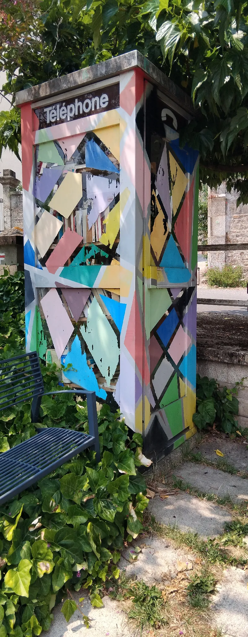 Délivrez - Boite à livres (Renaison, France)