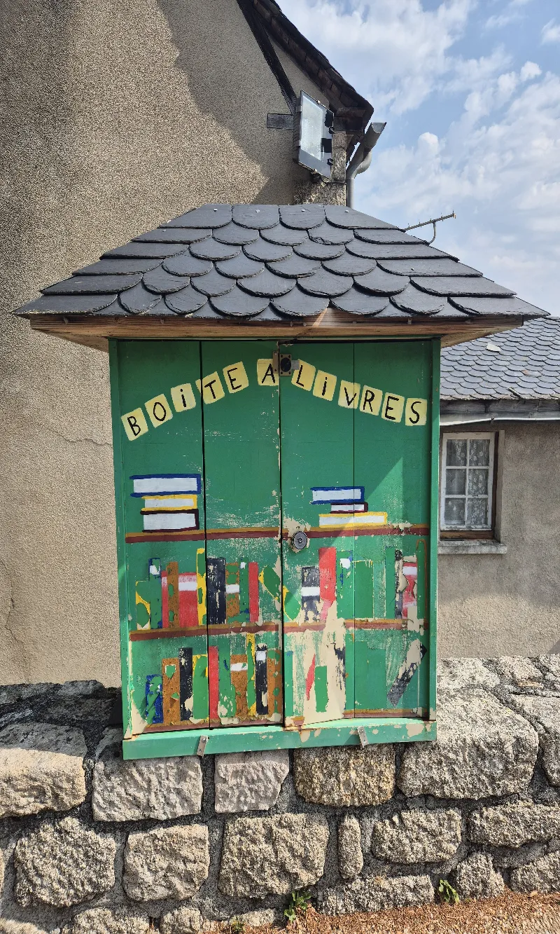 Délivrez - Boite à livres (Golinhac, France)