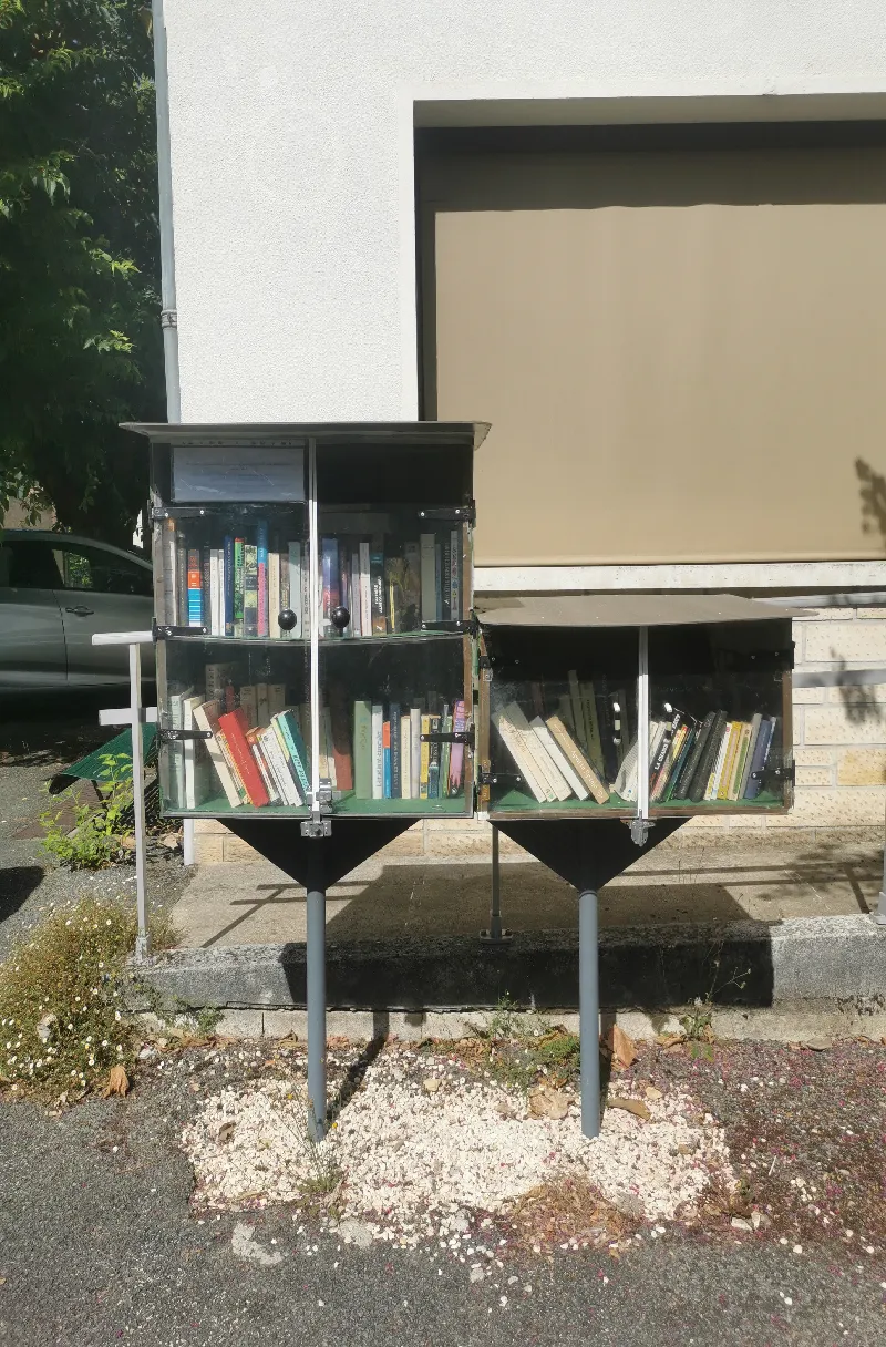 Délivrez - Boite à livres (Lalinde, France)