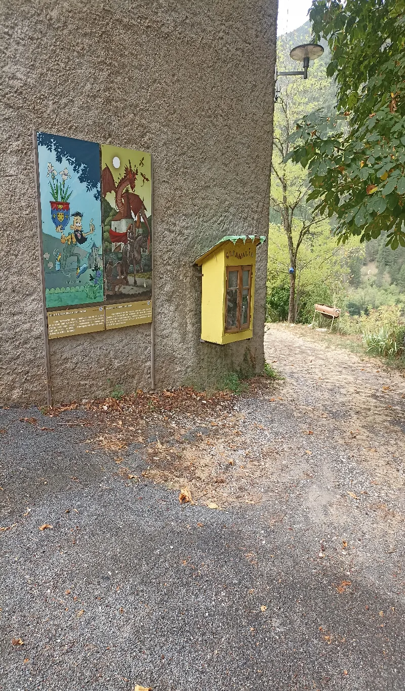 Délivrez - Boite à livres (Gorges du Tarn Causses, France)