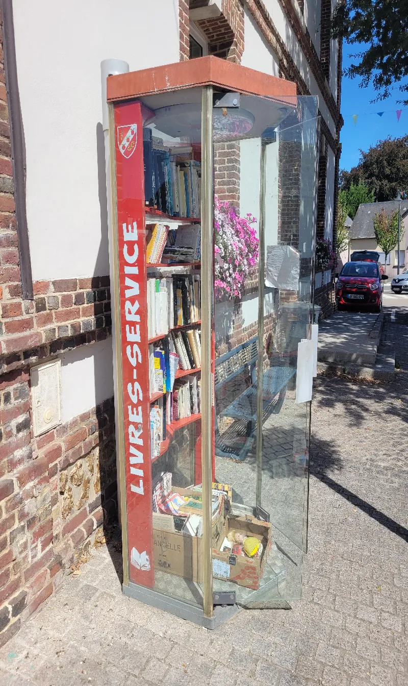 Délivrez - Boite à livres (Épaignes, France)