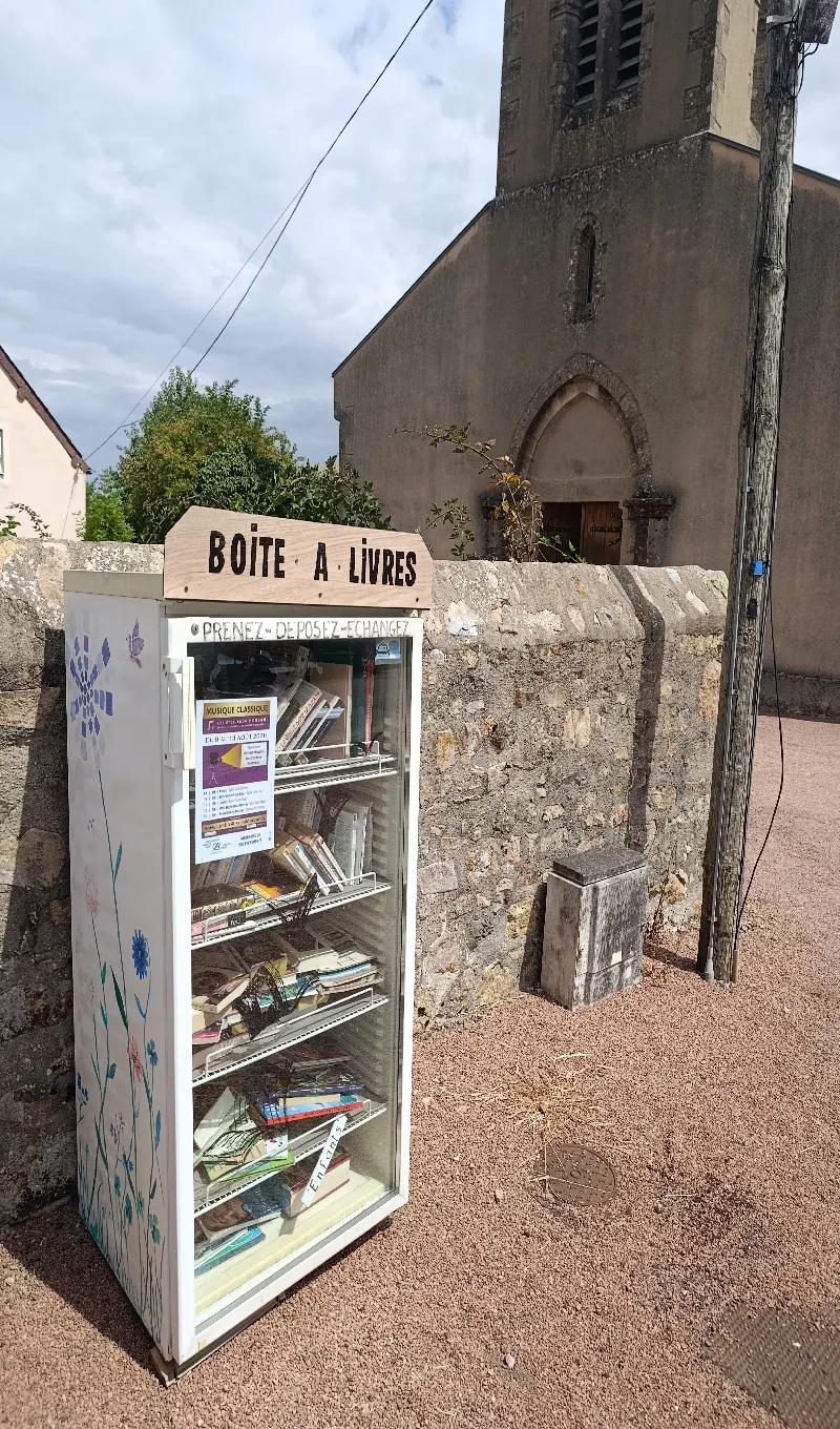 Délivrez - Boite à livres (Roussillon-en-Morvan, France)