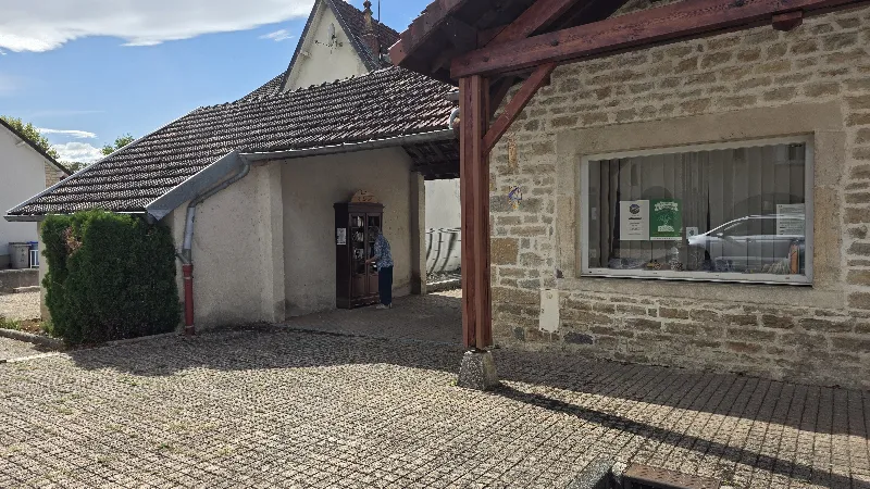 Délivrez - Boite à livres (Voiteur, France)