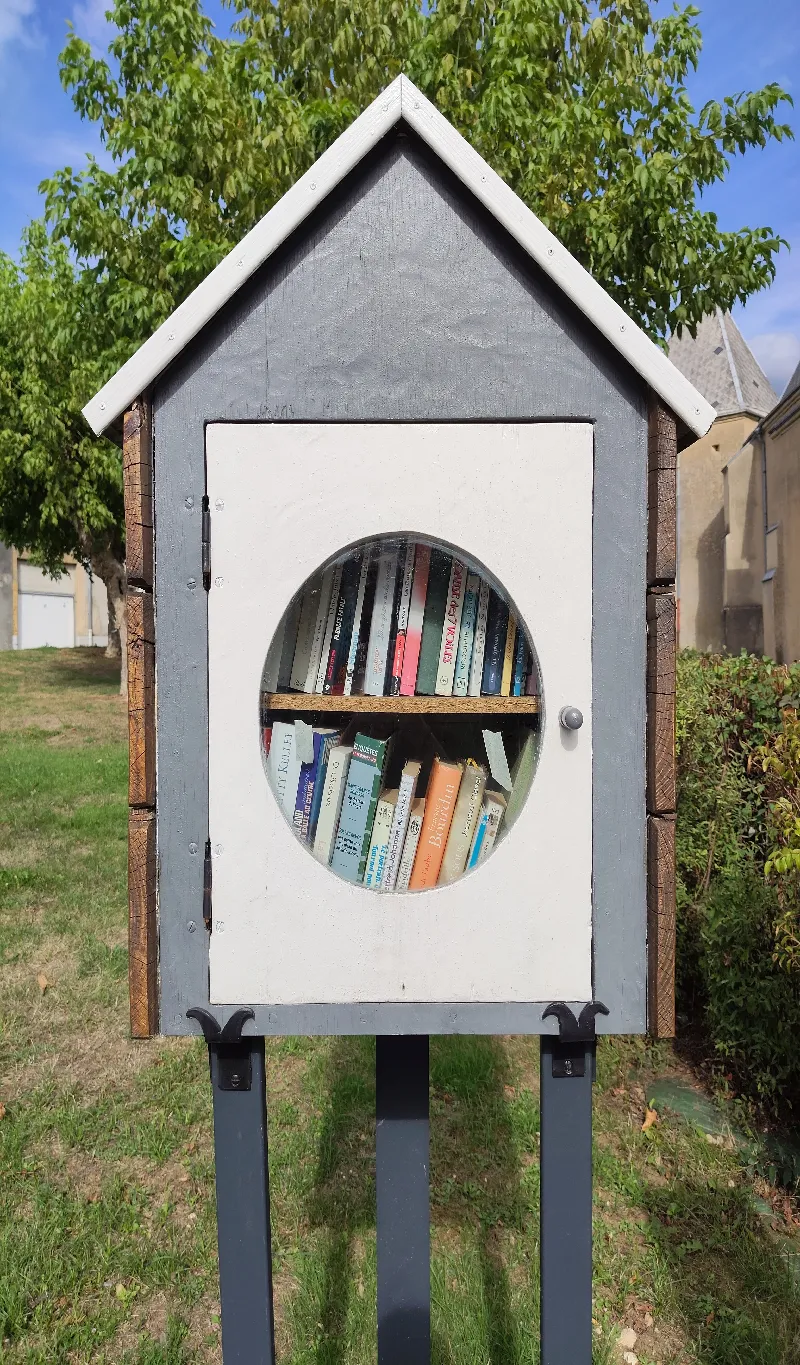 Délivrez - Boite à livres (Francheval, France)