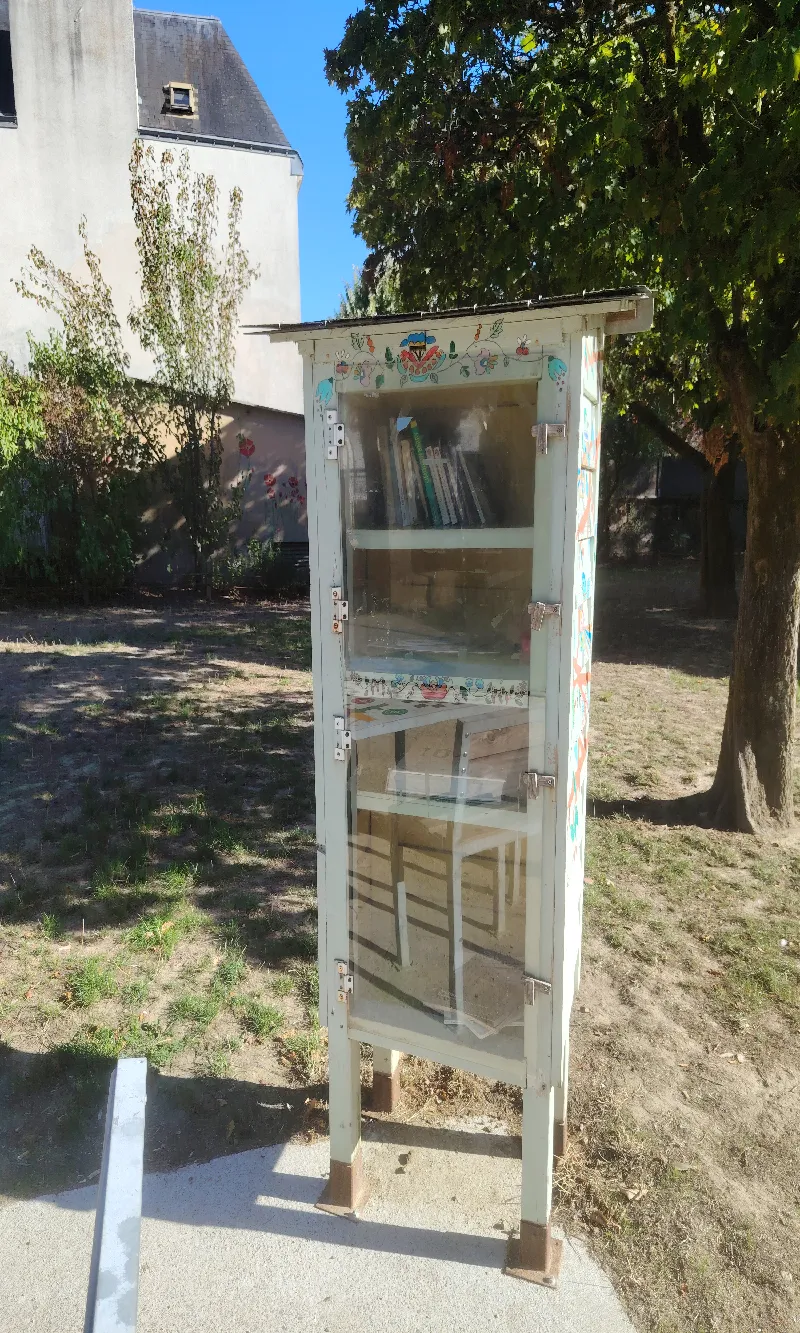 Délivrez - Boite à livres (Nantes, France)