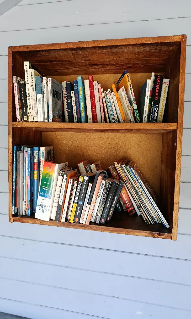 Délivrez - Boite à livres (Faverges-Seythenex, France)