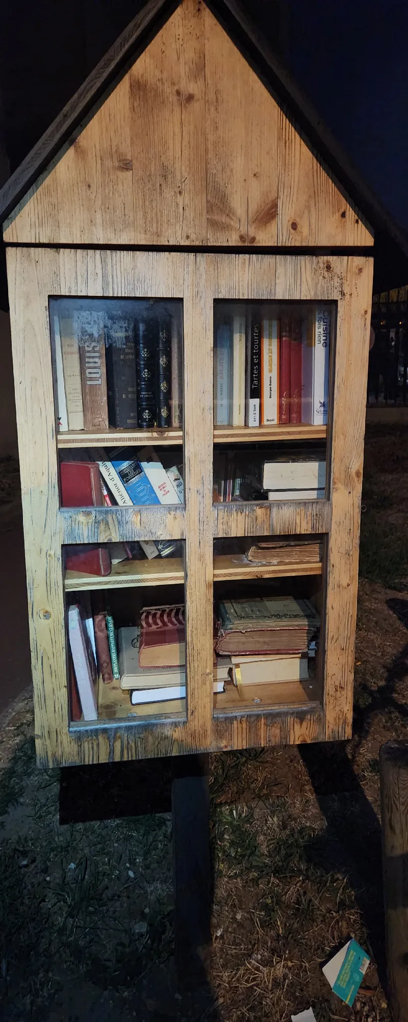 Délivrez - Boite à livres (Montgeron, France)