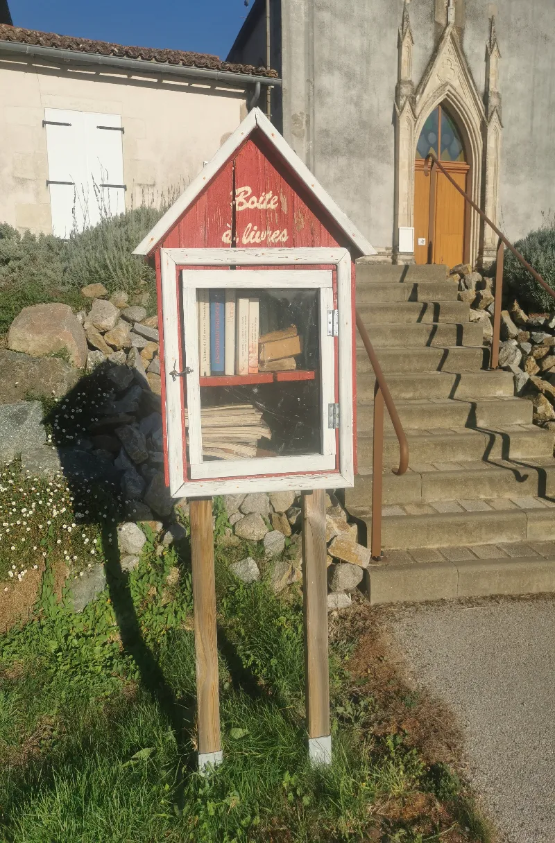Délivrez - Boite à livres (Vausseroux, France)