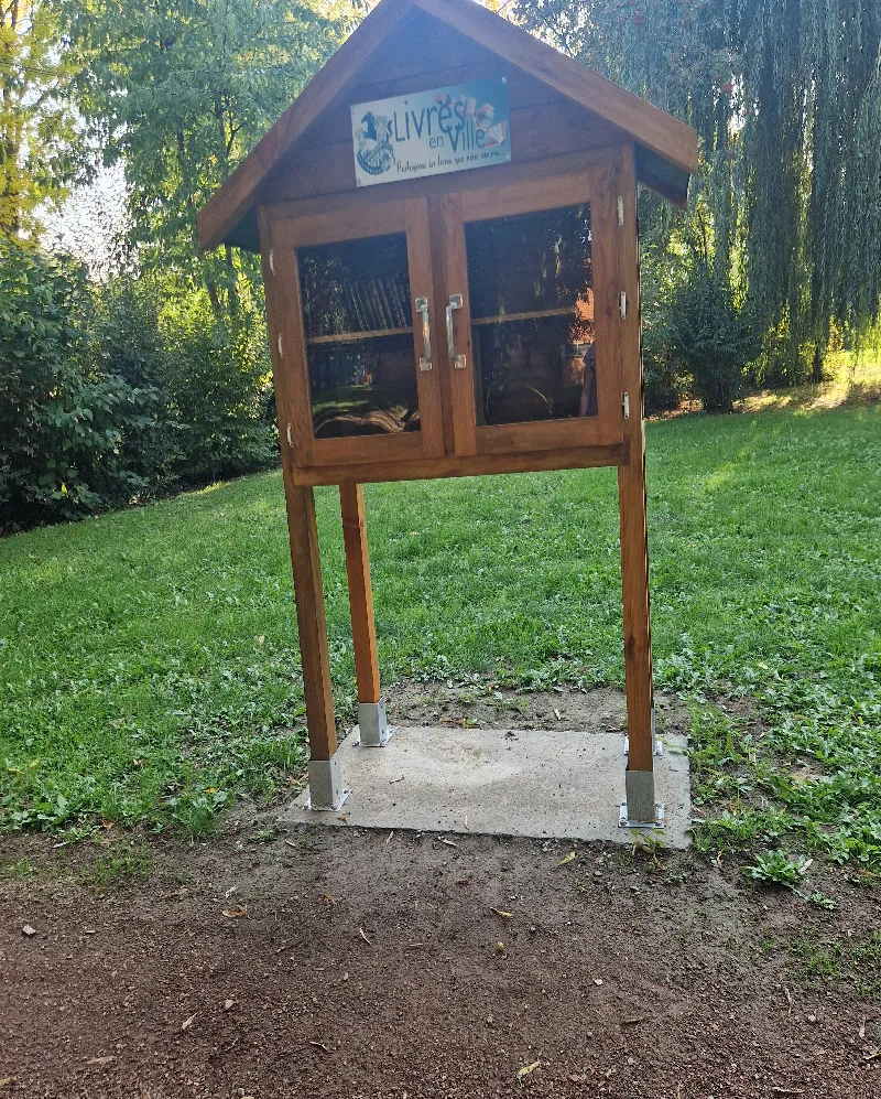 Delivrez - Free Library (Isbergues, France)
