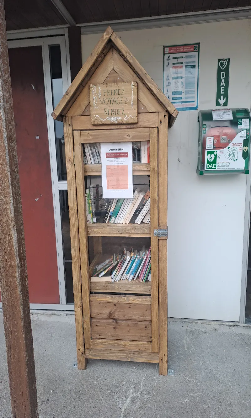 Delivrez - Free Library (Courmemin, France)
