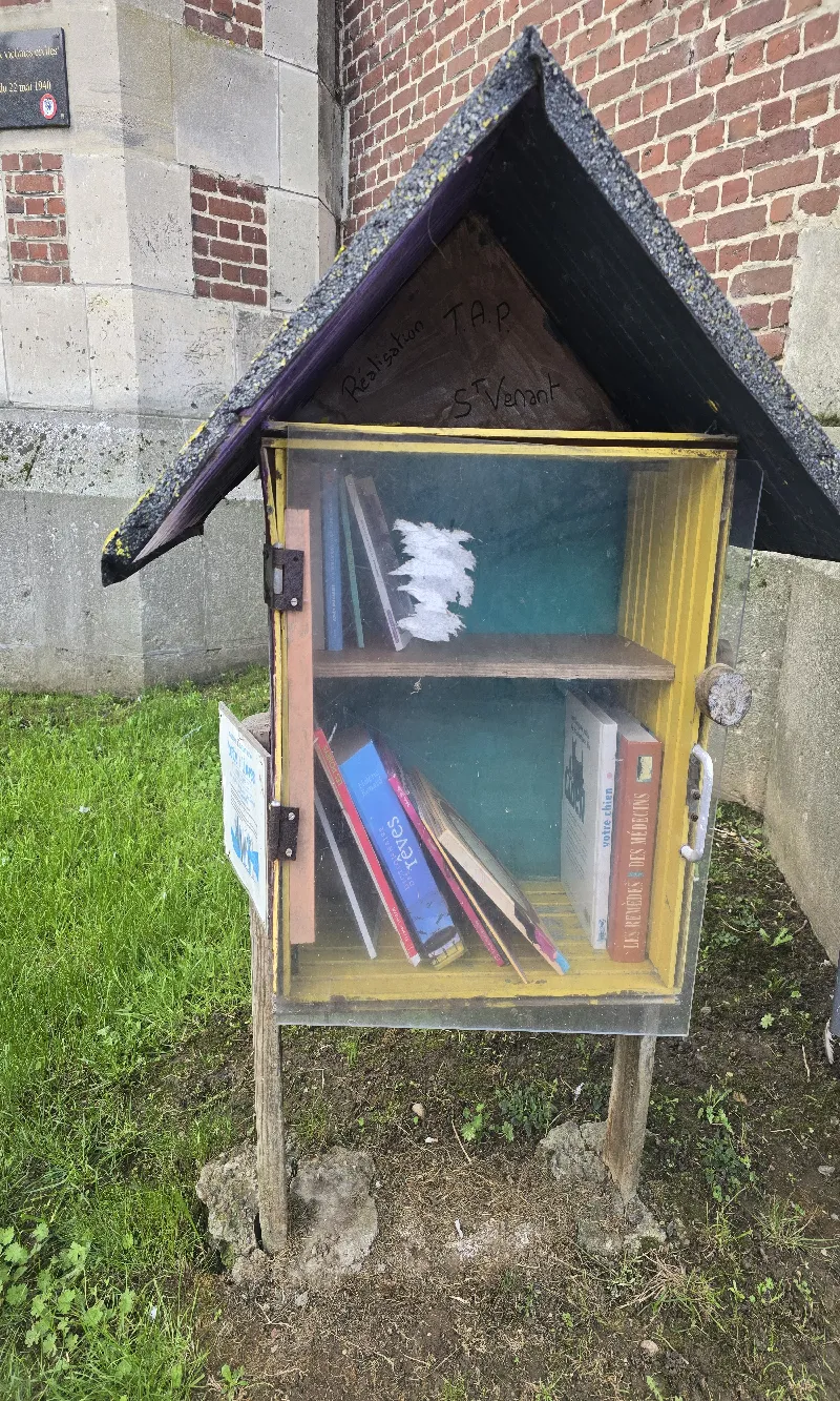 Délivrez - Boite à livres (Saint-Venant, France)