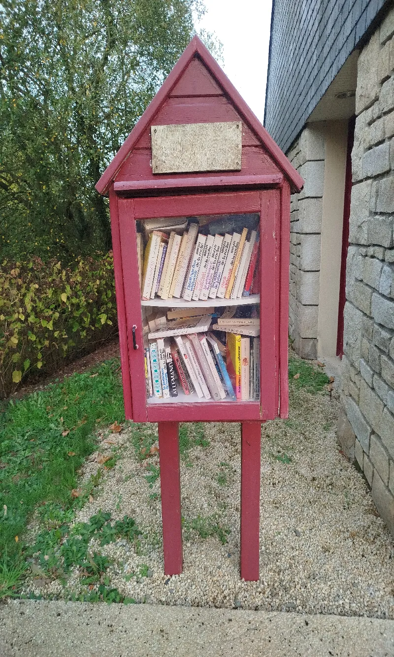 Délivrez - Boite à livres (La Malhoure, France)