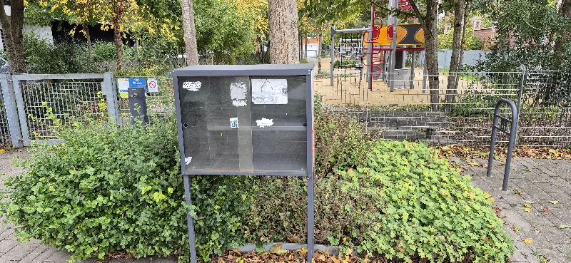 Délivrez - Boite à livres (Amiens, France)